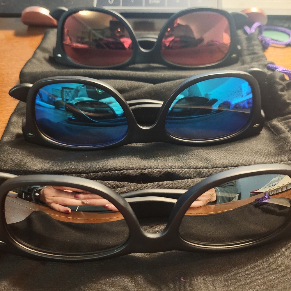 3 pairs of sunglasses